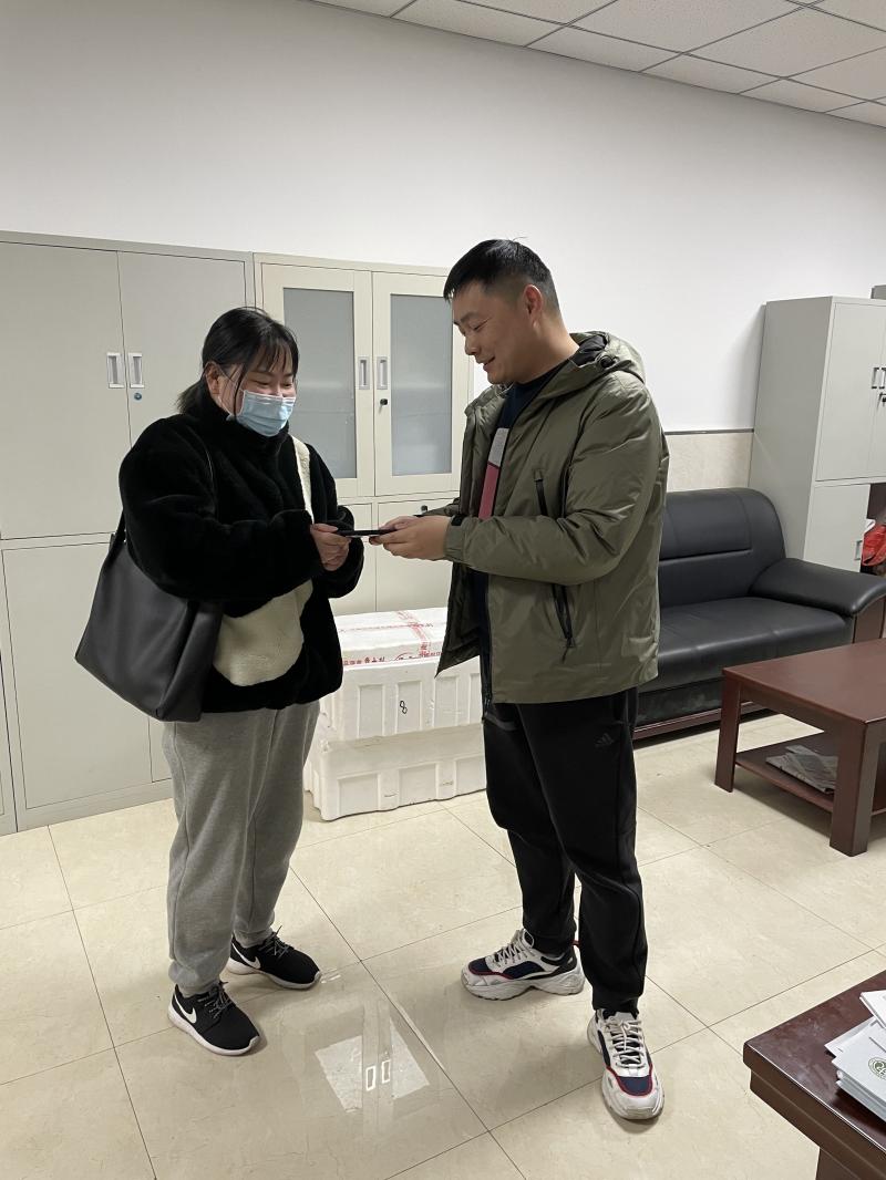 1612337595852351.jpg 顾群跃1.jpg