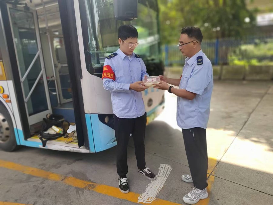 be8c5f2acf58d5c40aaef656390acaf.jpg be8c5f2acf58d5c40aaef656390acaf.jpg