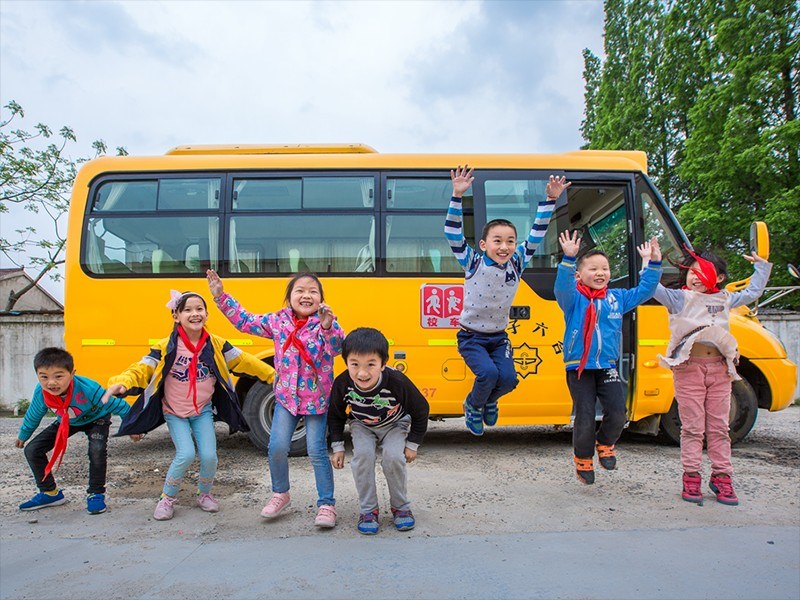 六合玉带中心小学孩子们准备放学.jpg 六合玉带中心小学孩子们准备放学.jpg