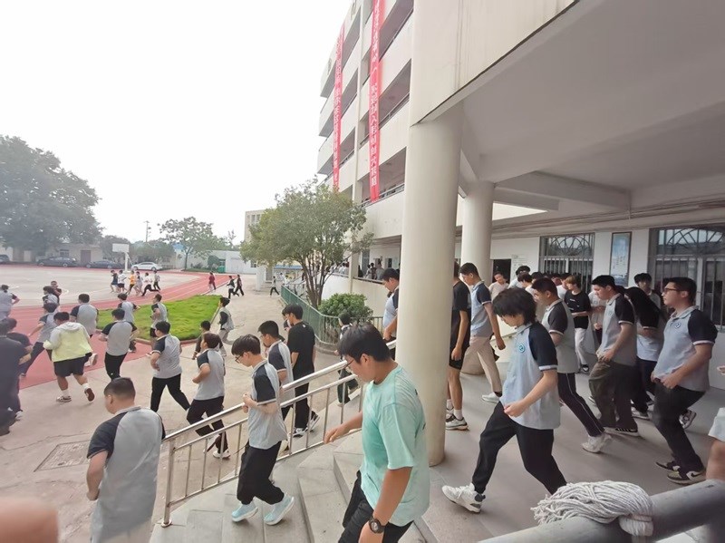 疏散演练-2.jpg